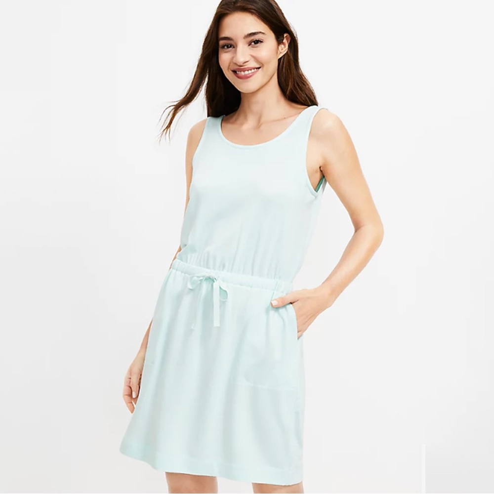 NWOT LOFT Lou & Grey Signaturesoft Lite Crossover Back Pocket Dress, Size L
